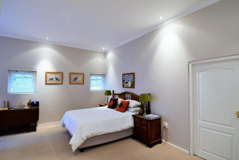 5 Bedroom Property for Sale in Hillcrest Western Cape
